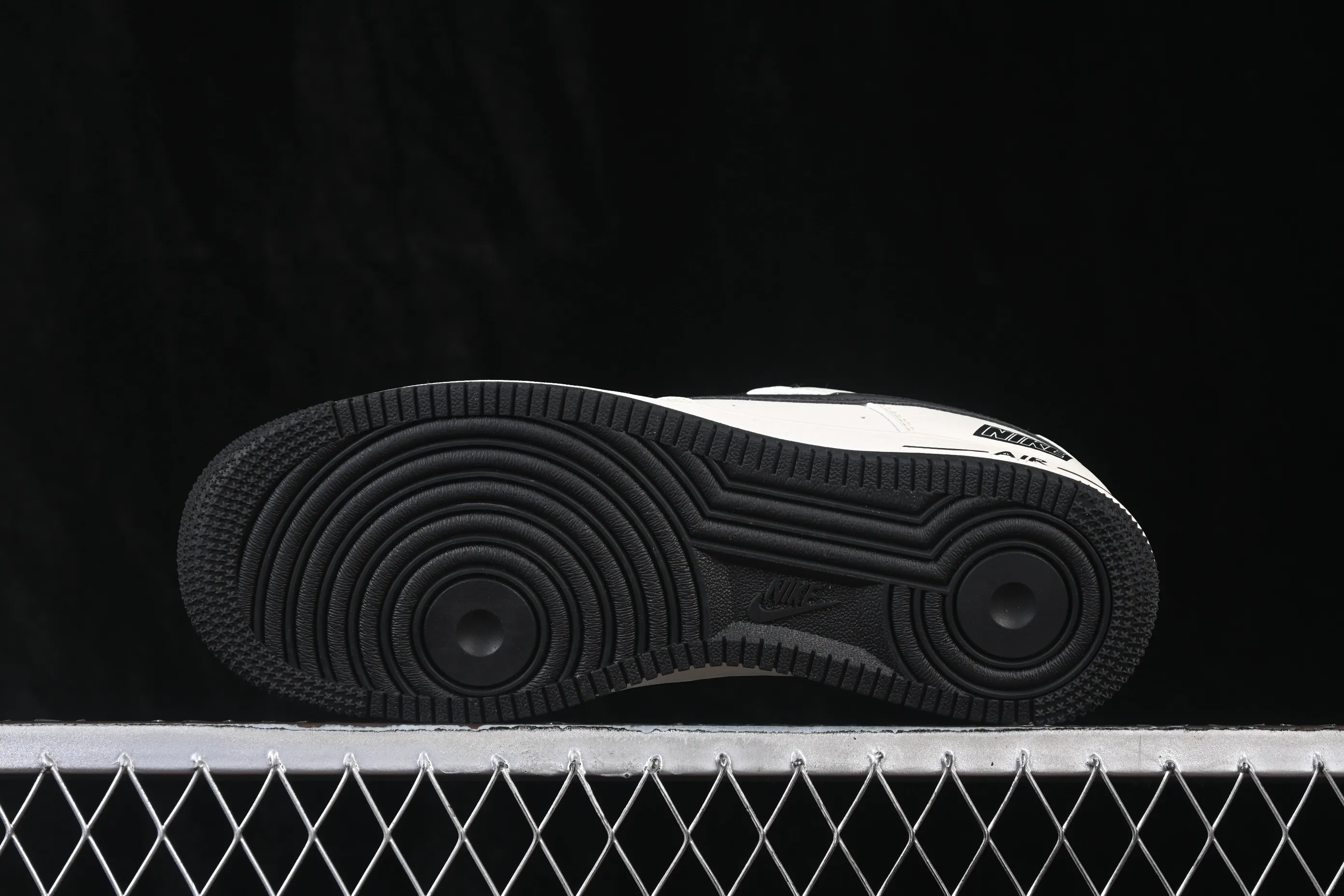 All Categories Nk Air Force 1 Air Force Series Nk Air Force 1 Low Air Force Low Nike Air Force 1'07 Low Black and White Classic Air Force One Low Casual Shoes JP8028-073